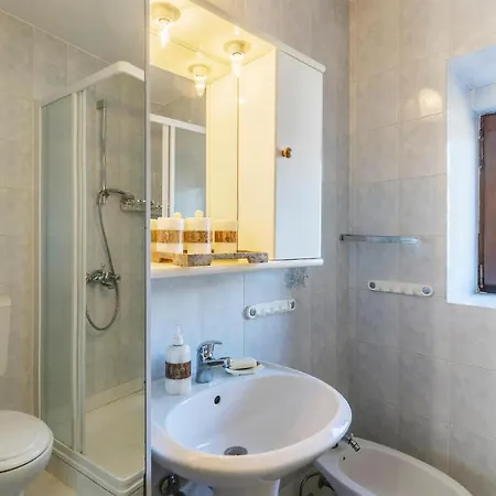 1 Bedroom Stunning In Vikendica *